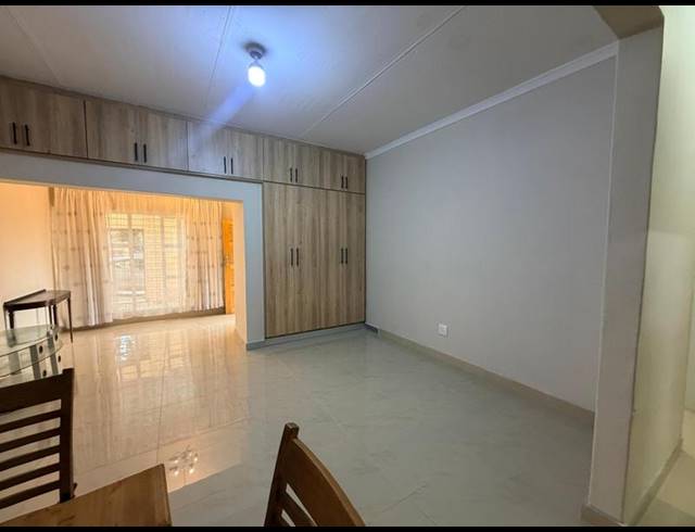 2 BEDROOM PROPERTY TO RENT IN LAUDIUM